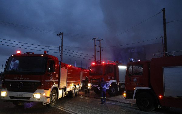 Πυρκαγιά σε διαμέρισμα στη Νέα Σμύρνη – Επιχειρεί η Πυροσβεστική