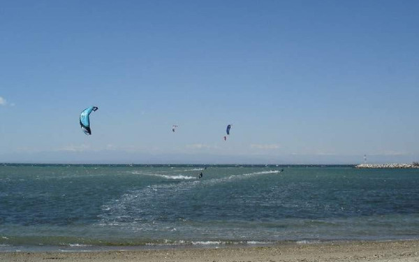 Καθάρισαν από πλαστικά και σκουπίδια την παραλία του Αγγελοχωρίου 