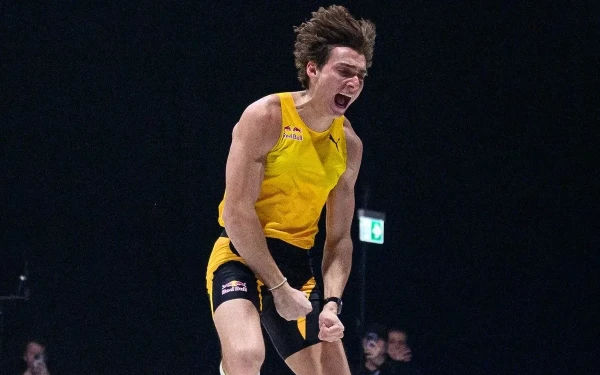 Ο ασύλληπτος Ντουπλάντις πέταξε στα 6.31μ. και έκανε νέο παγκόσμιο ρεκόρ στο άλμα επί κοντώ (βίντεο)