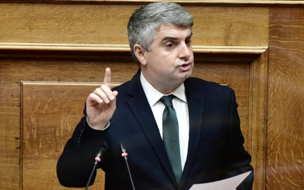 ΠΑΣΟΚ: Παραιτείται από βουλευτής και παραδίδει την έδρα του ο Οδυσσέας Κωνσταντινόπουλος μετά τη διαγραφή του