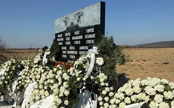 Ρουμανία: Μνημείο για τους αδικοχαμένους φίλους του ΠΑΟΚ στον τόπο της τραγωδίας