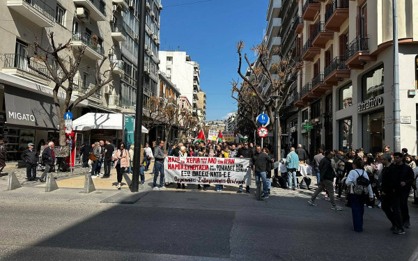 Θεσσαλονίκη: Αντιπολεμική πορεία στο κέντρο (φωτ.)