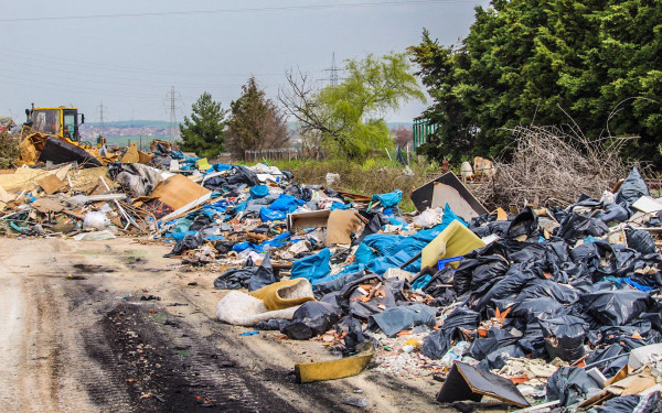 Δήμος Δέλτα: Δράση καθαρισμού μπαζοαπορριμμάτων στη ΒΙ.ΠΕ. Σίνδου