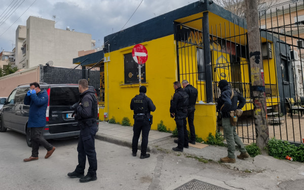 Θεσσαλονίκη: Έφοδος της ΕΛΑΣ σε σύνδεσμο του Άρη στη Χαριλάου - Προσήχθη ένα άτομο που αφέθηκε ελεύθερο