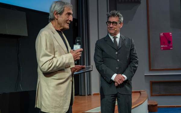 Τιμητικός Χρυσός Αλέξανδρος στον Γιώργο Παπαλιό: Ο «μαραθωνοδρόμος» του ελληνικού σινεμά βραβεύτηκε στη Θεσσαλονίκη