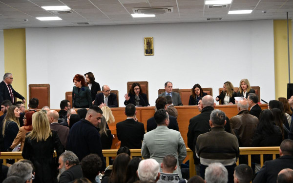 Δίκη για τα Τέμπη: Συνεχίζεται σήμερα η διαδικασία των νομιμοποιήσεων - 36 κατηγορούμενοι στο εδώλιο