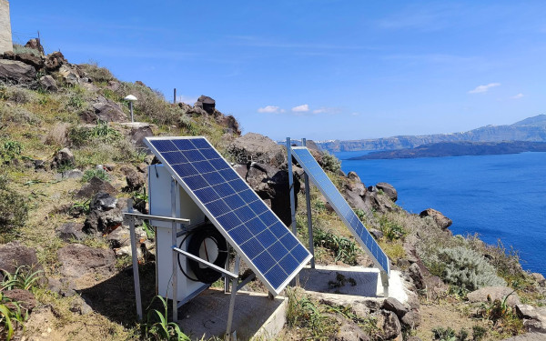 Σαντορίνη, Θηρασιά και νησάκια των Καμμένων «συνδέονται» σε νέο δίκτυο παρακολούθησης σεισμών και ηφαιστειακής δραστηριότητας