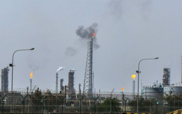 Νέα ένταση στη Μέση Ανατολή: Το Ιράν χτυπά με πυραύλους και drones αμερικανικές βάσεις στο Κουβέιτ