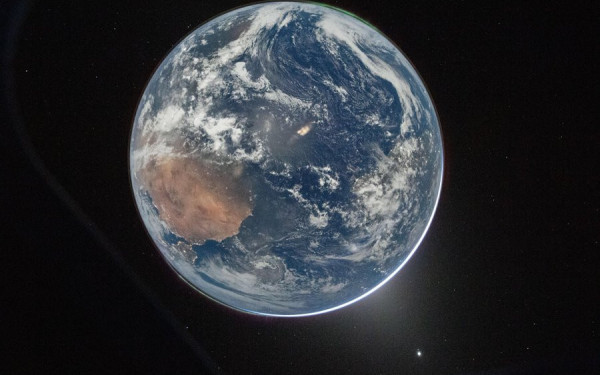 Η NASA δημοσίευσε τις πρώτες μαγικές εικόνες της Γης από την αποστολή Artemis II (βίντεο)