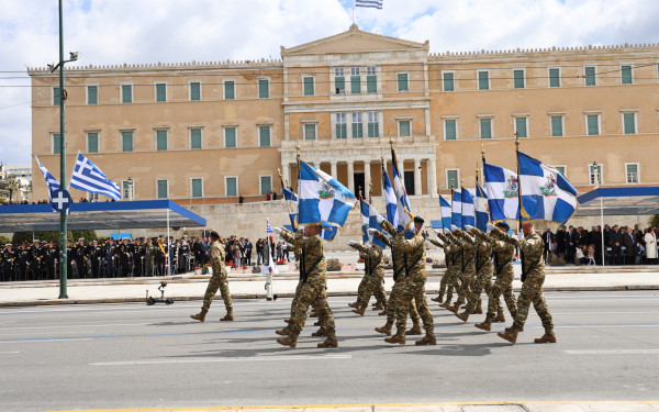 Αθήνα: «Τα διαμάντια» του ελληνικού στρατού στη μεγάλη στρατιωτική παρέλαση