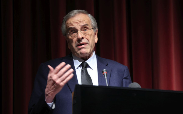 «Πυρά» Σαμαρά κατά της κυβέρνησης για την εξωτερική πολιτική: «Η Ελλάδα δεν μπορεί να αφήσει την Κύπρο» – Μήνυμα και από τον Κ. Καραμανλή