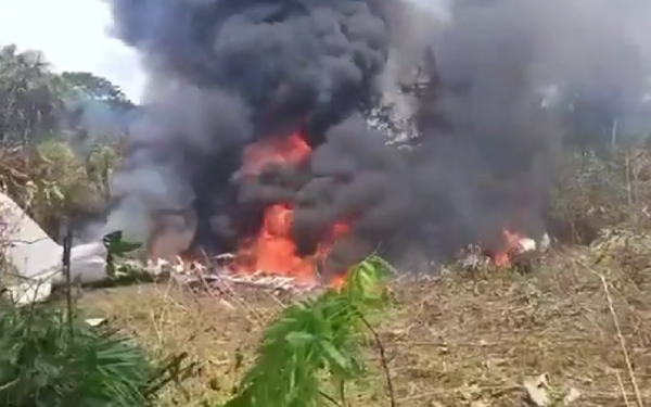 Τραγωδία στην Κολομβία: Συνετρίβη αεροσκάφος C-130 με περισσότερους από 110 επιβαίνοντες (βίντεο)