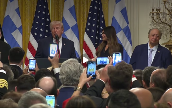 Λευκός Οίκος: Ο Ντόναλντ Τραμπ τιμά την 25η Μαρτίου – Παρουσία Ελπιδοφόρου και ομογενών (βίντεο)