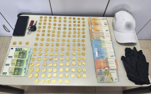 Πέλλα: Aπέσπασαν από ηλικιωμένη 146 λίρες και 4.000 ευρώ προσποιούμενος τον λογιστή