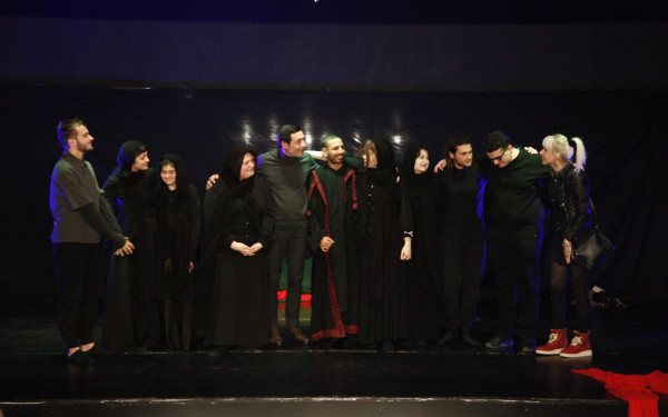 Μια ξεχωριστή θεατρική παράσταση νέων ηθοποιών, ανήμερα της Παγκόσμιας Ημέρας Θεάτρου για Παιδιά και Νέους