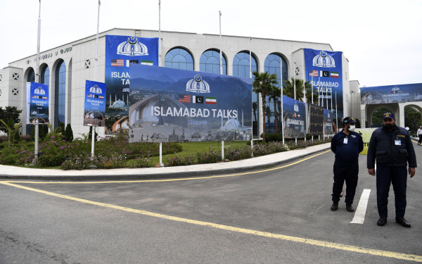 Ο Τζέι Ντι Βανς στο Ισλαμαμπάντ για την έναρξη των διαπραγματεύσεων ΗΠΑ-Ιράν