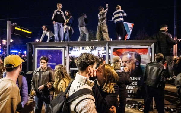 Ιστορικές στιγμές στην Ουγγαρία: Οι νέοι έδιωξαν τον Όρμπαν