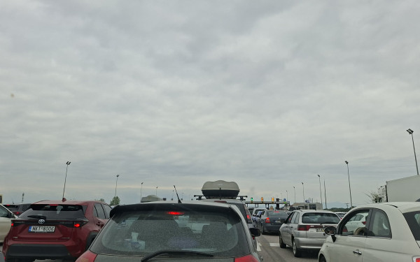 Σημειωτόν οι οδηγοί στην Εγνατία Οδό - Ουρά 10 χιλιομέτρων στα Διόδια Πολυμύλου