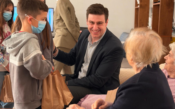 Θεσσαλονίκη: Τη «Διαμαντίδειο Στέγη» στην Πολίχνη επισκέφθηκε ο Γιάννης Παπαγεωργίου