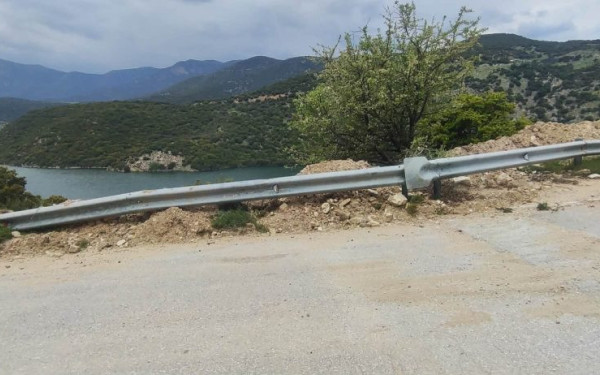 Κοζάνη: Μεγάλη κατολίσθηση στον δρόμο Βελβεντού – Φράγματος Πολυφύτου