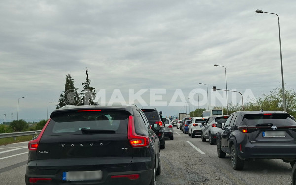 Θεσσαλονίκη: Στο «κόκκινο» η κίνηση από το Λάκκωμα μέχρι το Νέο Ρύσιο