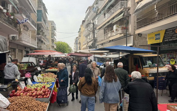 Θεσσαλονίκη: Μειωμένη παραγωγή και πόλεμος φέρνουν αυξήσεις έως 50% στις λαϊκές αγορές