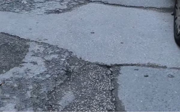 Δήμοι VS Παρόχων - Οργή πολιτών για το «ράβε - ξήλωνε» στους δρόμους των πόλεων