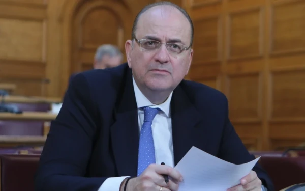 Μακάριος Λαζαρίδης: Το ΠΑΣΟΚ λειτουργεί ως ουρά του Πολάκη και του Κασσελάκη