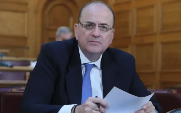 Παραιτήθηκε ο Μακάριος Λαζαρίδης