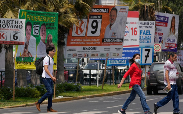 Περού: Οι πολίτες ψηφίζουν για νέο πρόεδρο εν μέσω ελλιπούς ασφάλειας