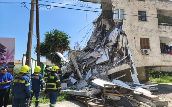 Κύπρος: Νεκρός ανασύρθηκε ένας εγκλωβισμένος από τη διώροφη πολυκατοικία που κατέρρευσε - Τουλάχιστον τρεις τραυματίες (φωτό και βίντεο)