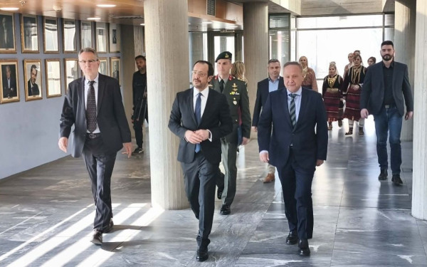 Θεσσαλονίκη: Ανακηρύχθηκε επίτιμος δημότης της πόλης ο Νίκος Χριστοδουλίδης (βίντεο)