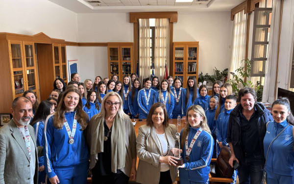 Καλαμαριά : Τις παγκόσμιες πρωταθλήτριες cheerleading υποδέχτηκε η δήμαρχος Χρ. Αράπογλου