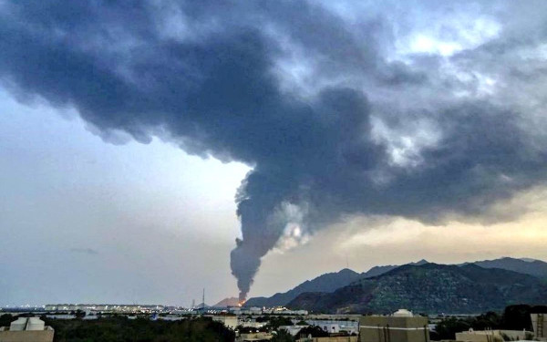 Ηνωμένα Αραβικά Εμιράτα: 3 τραυματίες από επίθεση του Ιράν στις πετρελαϊκές εγκαταστάσεις της Φουτζάιρα (βίντεο)