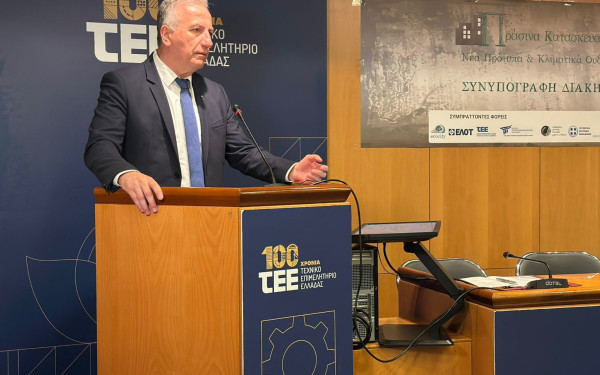 Στ. Καλαφάτης: «Η Ελλάδα μπορεί να γίνει εξαγωγέας πράσινης τεχνολογίας και υλικών»