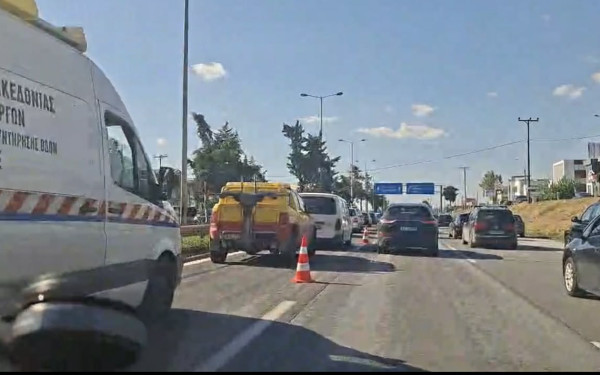 Θεσσαλονίκη: Καραμπόλα με έξι ΙΧ στην Μουδανιών - Δείτε βίντεο