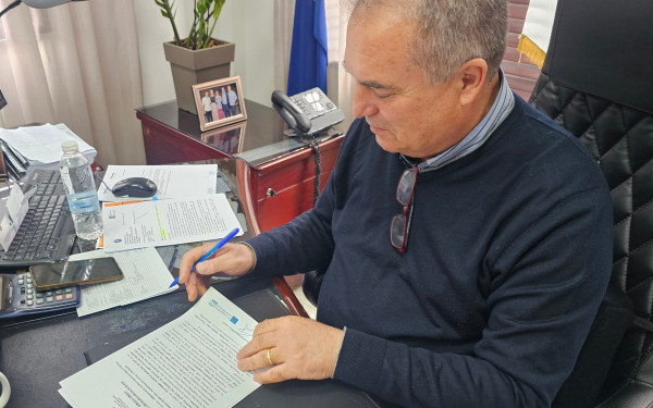 Υπογραφή σύμβασης για το έργο αντιμετώπισης της διάβρωσης της ακτής στον παραλιακό δρόμο Ν. Τρίγλιας – Ν. Πλαγίων