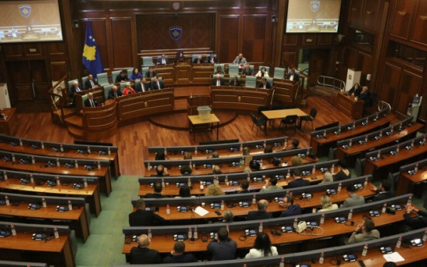 Πολιτικό αδιέξοδο στο Κόσοβο: Διαλύθηκε η Βουλή και οδηγείται σε εκλογές το αργότερο 45 ημέρες