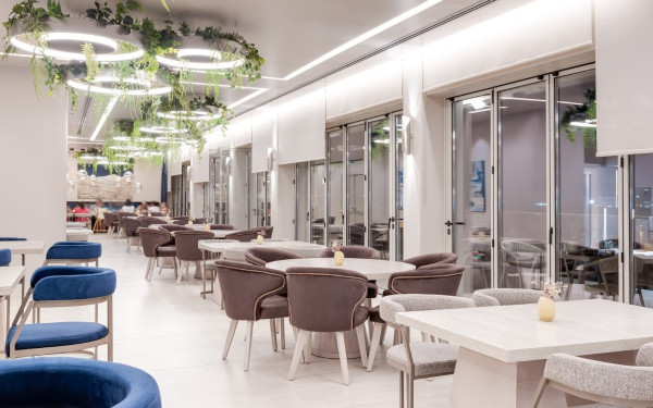 LEVEL 9 Roof Garden - Η απόλυτη rooftop εμπειρία στον 9ο όροφο του Holiday Inn Thessaloniki