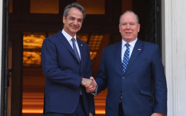 Στο Μαξίμου ο πρίγκιπας Αλβέρτος του Μονακό - Συνάντηση με Μητσοτάκη και Τασούλα