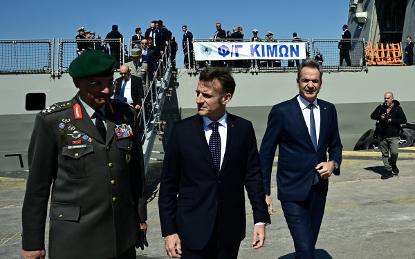 Φρεγάτα «Κίμων»: Η κοινή επίσκεψη Μητσοτάκη και Μακρόν - Παρακολουθήστε βίντεο