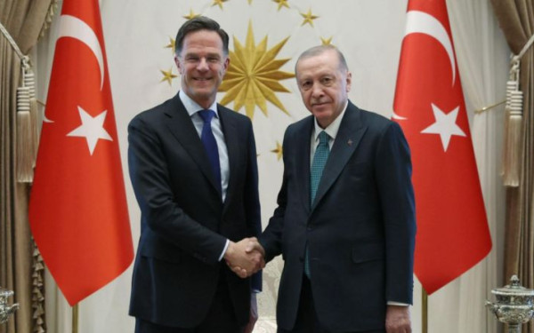 Άγκυρα: Στο ίδιο τραπέζι Ερντογάν και Ρούτε για ΝΑΤΟ και γεωπολιτικές εξελίξεις