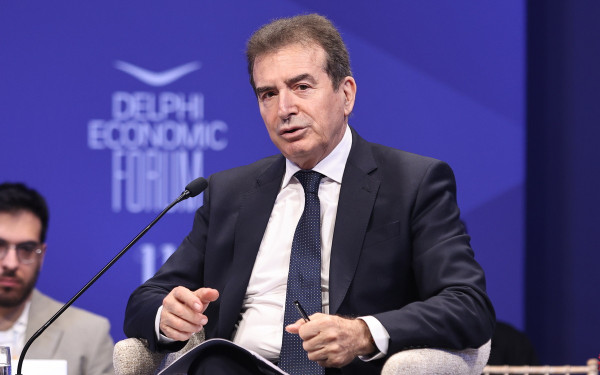 Μ. Χρυσοχοΐδης: 100–120 καταγγελίες καθημερινά για ενδοοικογενειακή βία