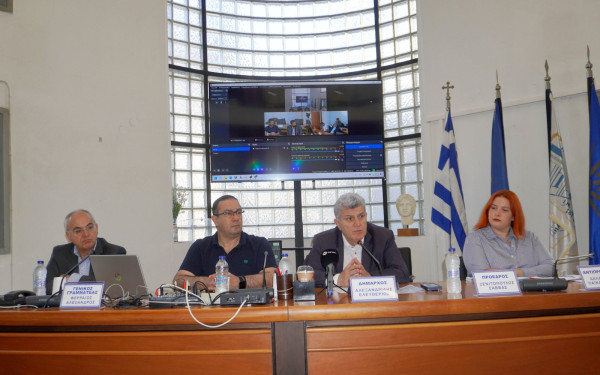 Δήμος Κορδελιού - Ευόσμου: Σύσκεψη για τις κακοτεχνίες και το «ράβε-ξήλωνε» μετά την εκτέλεση εργασιών στα δίκτυα