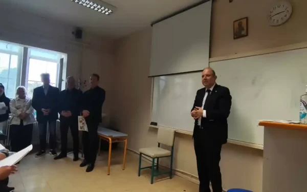 Γέφυρες γνώσης και συνεργασίας: Η επίσκεψη του Πρύτανη του Α.Π.Θ. στο 3ο Γυμνάσιο Μενεμένης με Λυκειακές τάξεις-"Κωστής Παλαμάς"