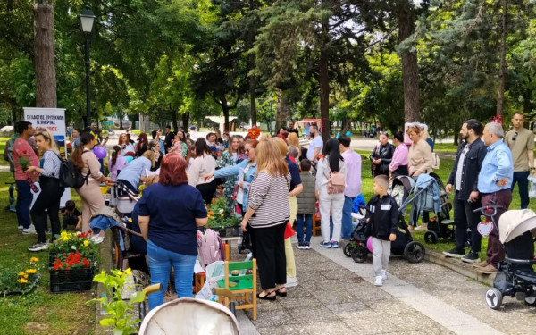 Μία πολύχρωμη γιορτή για τη μητέρα στο δημοτικό πάρκο Κατερίνης