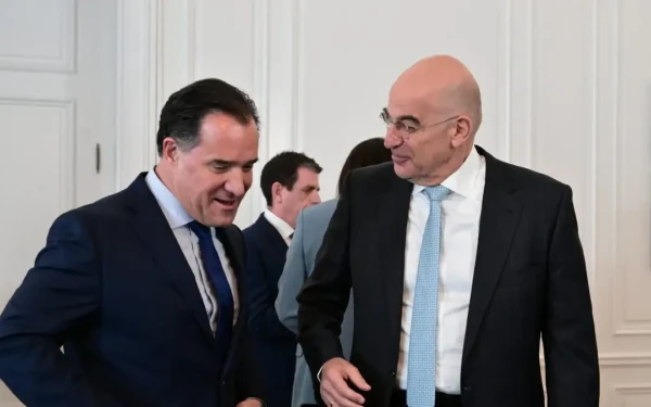 «Καρφιά» Γεωργιάδη για Δένδια στην ΚΟ της ΝΔ: «Κάποιοι θα πάνε και στη Σελήνη για να μη μιλήσουν»