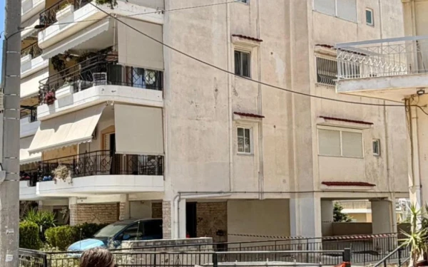 Ηλιούπολη: Σε εξαιρετικά κρίσιμη κατάσταση η 17χρονη που επέζησε - Το ιατρικό ανακοινωθέν