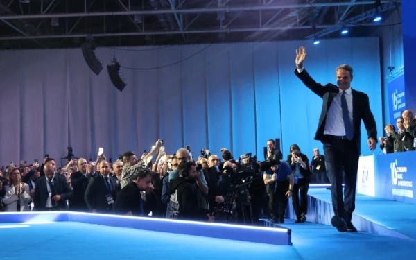 Πολλά μηνύματα, μέγα πλήθος, μικρό πάθος
