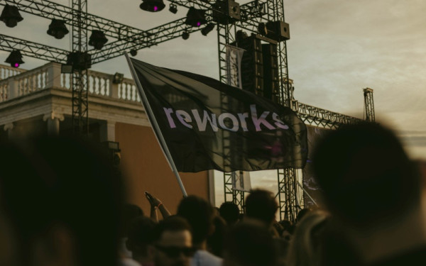 Reworks agora: «Reasonable Doubt, A Motivating Power» - Όταν η αμφιβολία γίνεται κινητήρια δύναμη